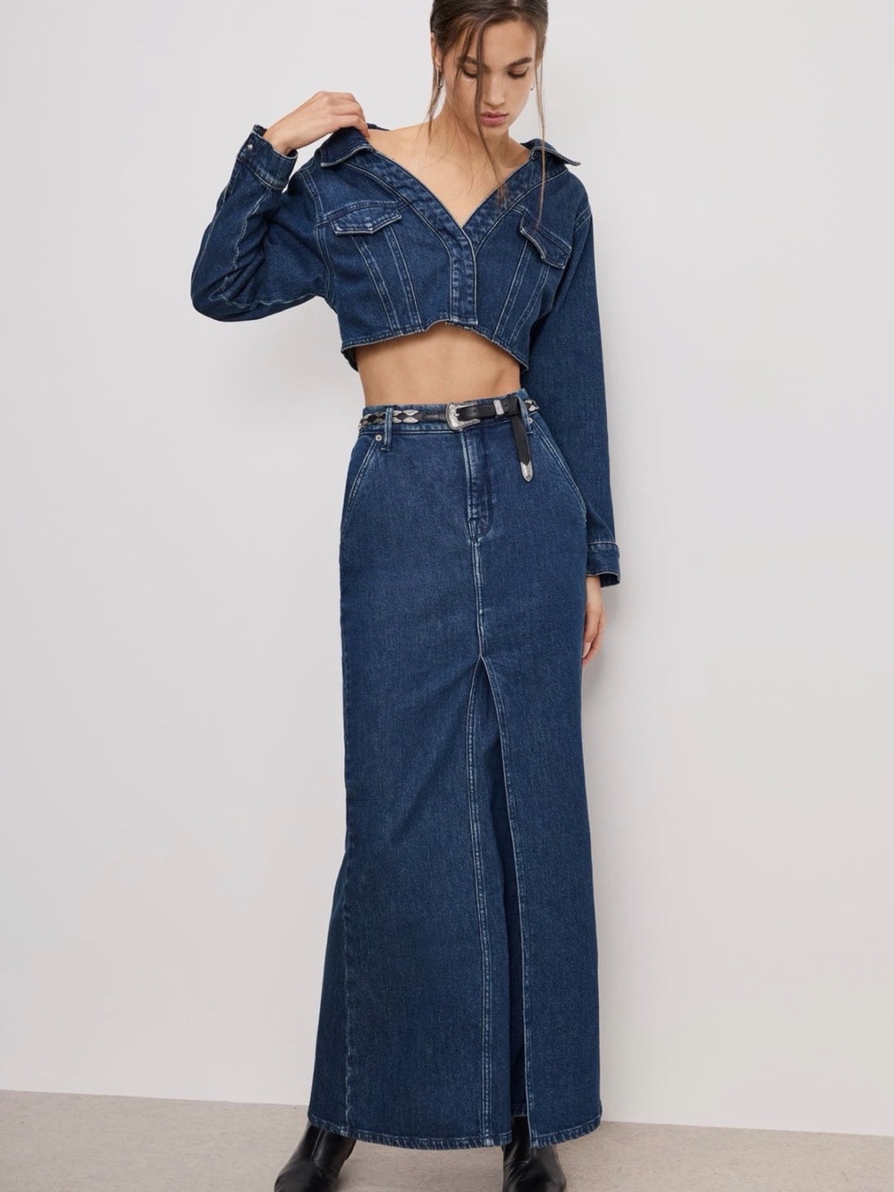 Good American fit and flare denim maxi skirt